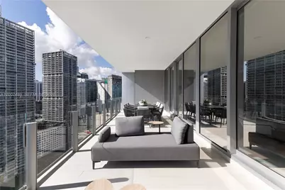 300 Biscayne Boulevard Way #2802E, Miami, FL 33131 - Photo 6