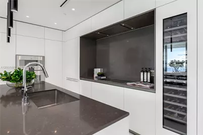 300 Biscayne Blvd Way #2802, Miami, FL 33131 - Photo 16