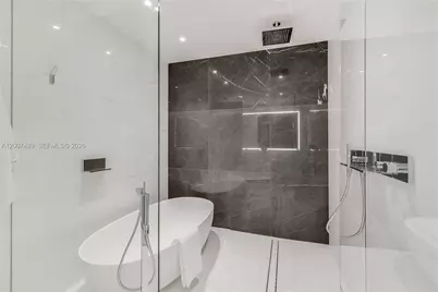 300 Biscayne Blvd Way #2802, Miami, FL 33131 - Photo 26