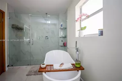 5620 Alton Rd, Miami Beach, FL 33140 - Photo 8