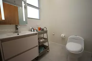 5620 Alton Rd, Miami Beach, FL 33140 - Photo 16