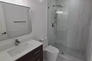 17911 NW 68th Ave, Hialeah, FL 33015 - Photo 20