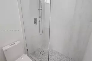 17911 NW 68th Ave, Hialeah, FL 33015 - Photo 18