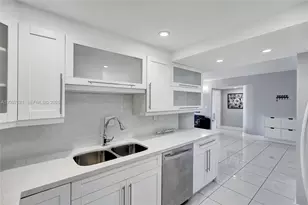 3725 S Ocean Dr, Hollywood, FL 33019 - Photo 6