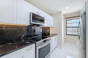 3100 NE 48th St, Fort Lauderdale, FL 33308 - Photo 20