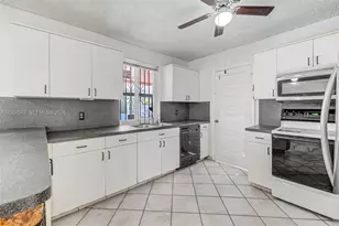9610 SW 16th St, Miami, FL 33165 - Photo 14