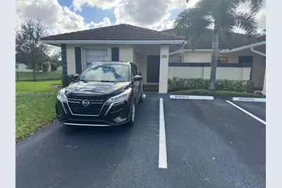 9863 Three Lakes Cir, Boca Raton, FL 33428 - Photo 2