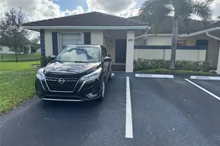 9863 Three Lakes Cir, Boca Raton, FL 33428 - Photo 2