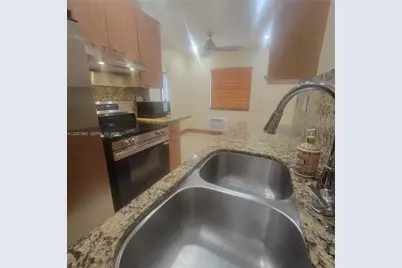 7400 Harding Ave #15, Miami Beach, FL 33141 - Photo 6