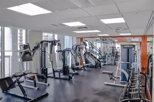 31 SE 5th St, Miami, FL 33131 - Photo 8