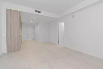 77 SE 5th St. #1510, Miami, FL 33131 - Photo 14