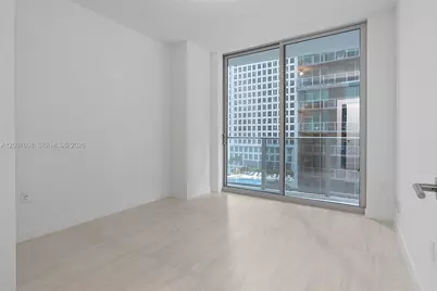 77 SE 5th St. #1510, Miami, FL 33131 - Photo 18