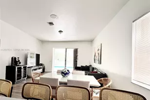 1901 Cedar Ct, Weston, FL 33327 - Photo 6