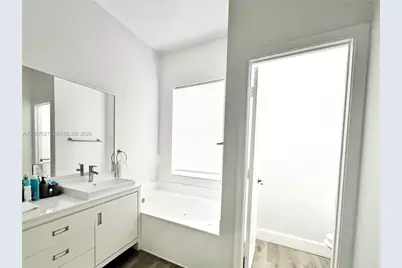 1901 Cedar Ct, Weston, FL 33327 - Photo 12