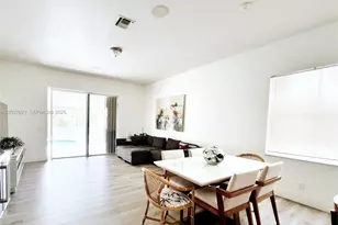1901 Cedar Ct, Weston, FL 33327 - Photo 4