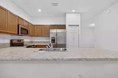236 SE 32nd Ave, Homestead, FL 33033 - Photo 10