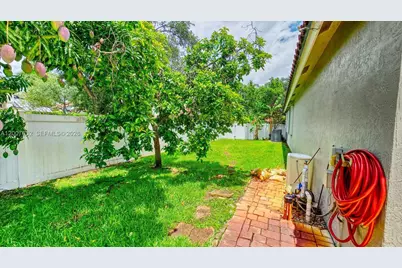 18920 SW 29th St, Miramar, FL 33029 - Photo 36
