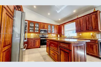 18920 SW 29th St, Miramar, FL 33029 - Photo 14