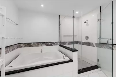 540 West Ave #2112, Miami Beach, FL 33139 - Photo 18