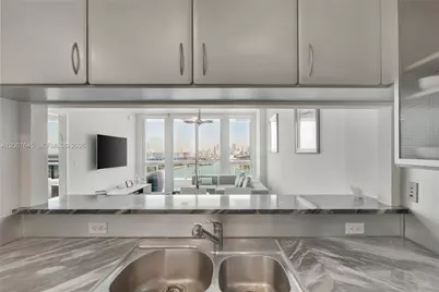 540 West Ave #2112, Miami Beach, FL 33139 - Photo 16