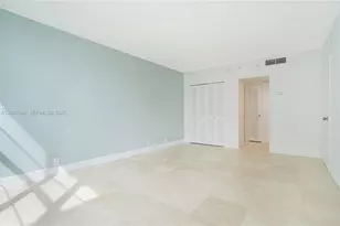 5101 Collins Ave, Miami Beach, FL 33140 - Photo 6