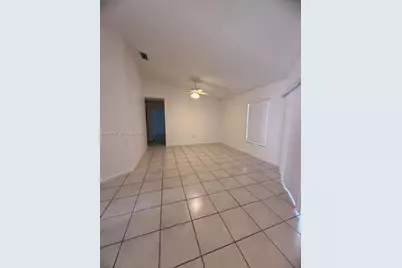 1004 San Remo Cir, Homestead, FL 33035 - Photo 10