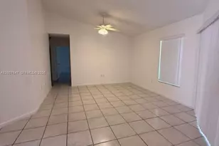 1004 San Remo Cir, Homestead, FL 33035 - Photo 10