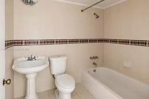 15400 SW 81st Cir Ln, Miami, FL 33193 - Photo 6