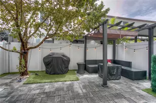 11017 W 33rd Way, Hialeah, FL 33018 - Photo 16