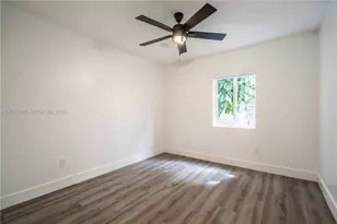 725 81st St, Miami Beach, FL 33141 - Photo 20