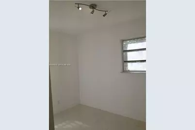 305 NE 2nd Ave #na, Dania Beach, FL 33004 - Photo 10