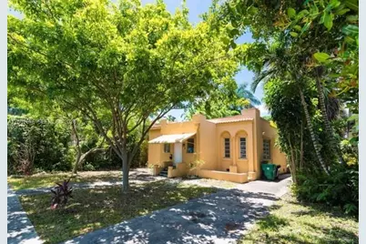 305 NE 2nd Ave #na, Dania Beach, FL 33004 - Photo 2