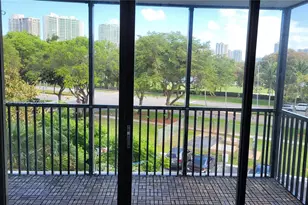 3475 N Country Club Dr, Aventura, FL 33180 - Photo 2