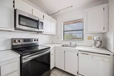 10100 NW 30th Ct #309, Sunrise, FL 33322 - Photo 6