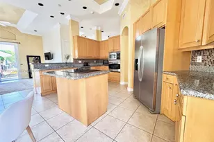 1141 Waterside Ln, Hollywood, FL 33019 - Photo 24