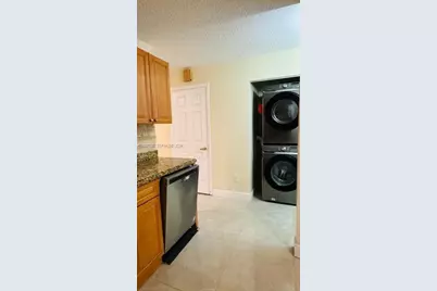 7148 Woodmont Ave, Tamarac, FL 33321 - Photo 14