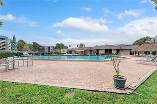 1101 Colony Point Cir, Pembroke Pines, FL 33026 - Photo 8