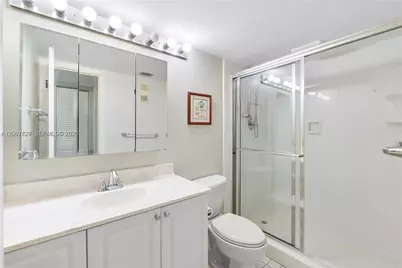 1101 Colony Point Cir #101, Pembroke Pines, FL 33026 - Photo 6