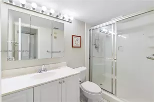 1101 Colony Point Cir, Pembroke Pines, FL 33026 - Photo 6