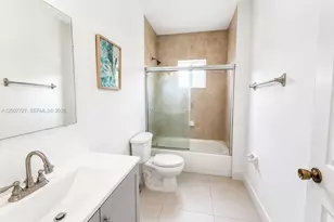 841 SW 6th St, Florida City, FL 33034 - Photo 4