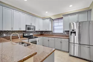 1033 NE 17th Way, Fort Lauderdale, FL 33304 - Photo 4
