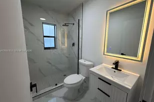 854 NW 76th St, Miami, FL 33150 - Photo 8