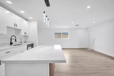 2572 NW 20th St, Fort Lauderdale, FL 33311 - Photo 4
