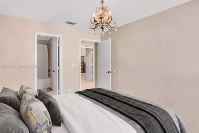 1958 E Discovery Cir E, Deerfield Beach, FL 33442 - Photo 42