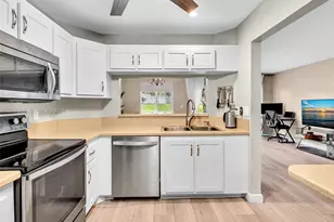 1958 E Discovery Cir E, Deerfield Beach, FL 33442 - Photo 20
