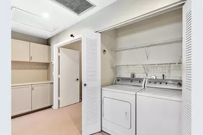 1958 E Discovery Cir E, Deerfield Beach, FL 33442 - Photo 34