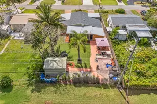 921 N 31st Ct, Hollywood, FL 33021 - Photo 4