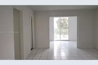 1251 NE 108th St #215, Miami, FL 33161 - Photo 6
