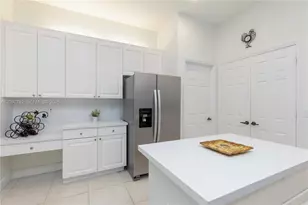 15966 SW 3rd St, Pembroke Pines, FL 33027 - Photo 10