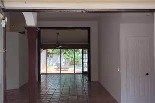 659 Verona Pl, Weston, FL 33326 - Photo 6